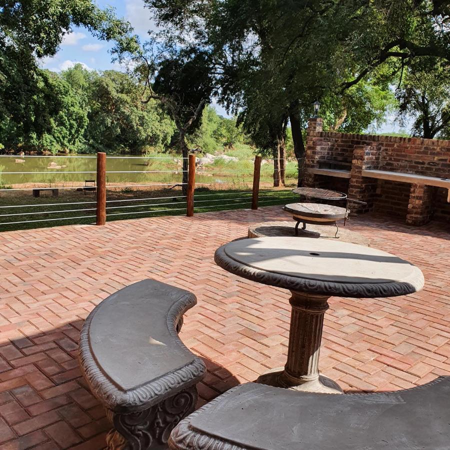 Ekuthuleni River Front Chalets Maruleng Eksteriør billede