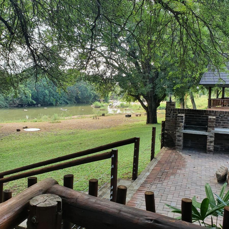 Ekuthuleni River Front Chalets Maruleng Eksteriør billede