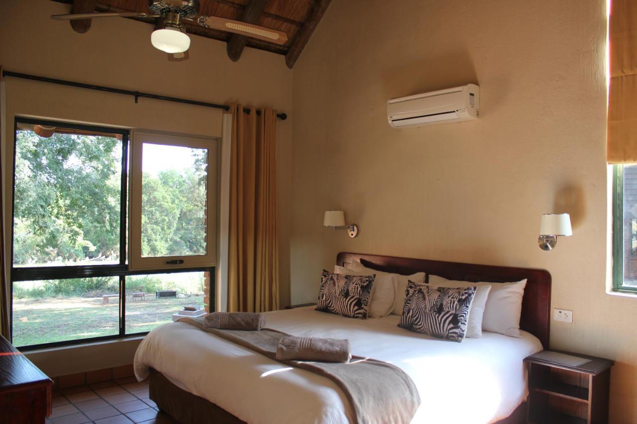 Ekuthuleni River Front Chalets Maruleng Eksteriør billede