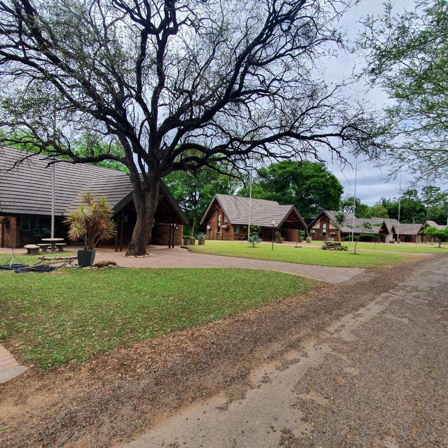 Ekuthuleni River Front Chalets Maruleng Eksteriør billede